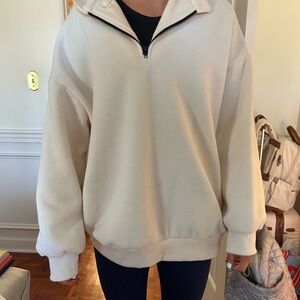 Trendy oversized sweatshirt